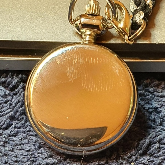 🦋 Cenfill Silver/White Flower Printed Pocket Watch Pendant w/Charm - Picture 3 of 3